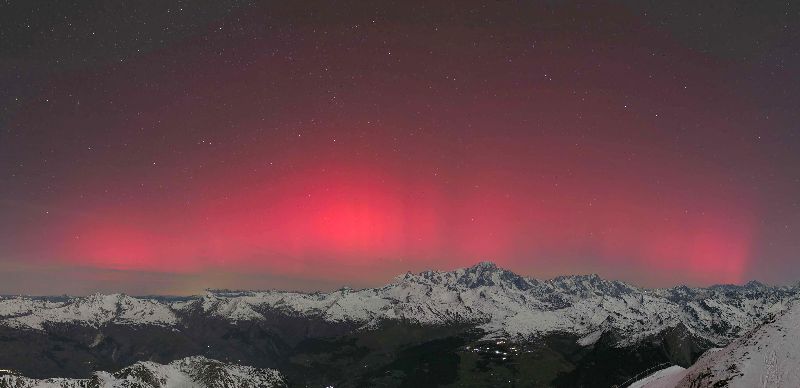 cliquez ici pour voir l'image (mega_les_arcs_aiguille.jpg)