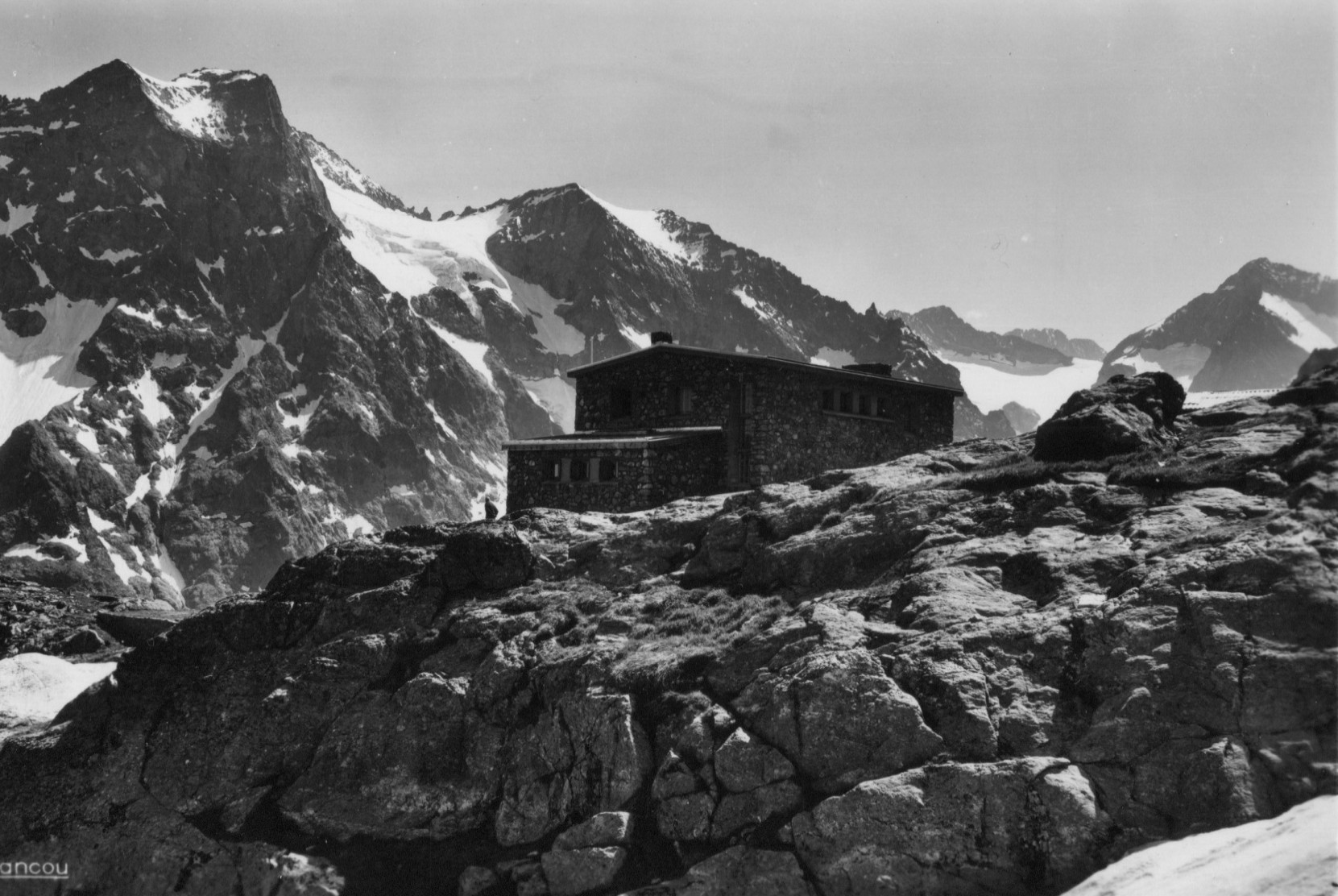 Pelvoux_refuge_Lemercier