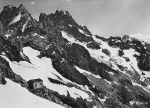 Cliquez ici pour voir l'image (Meije-Refuge-Promontoire.jpg)