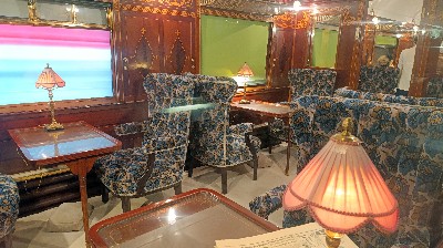 cliquez ici pour voir l'image (CIWL-salon.jpg)