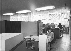 cliquez ici pour voir l'image (01-IBM360-Meudon.jpg)