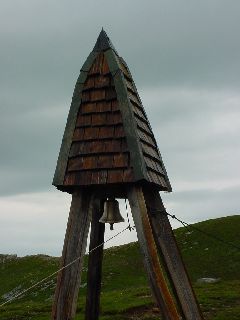 cliquez ici pour voir l'image (Refuge_du_Bonhomme_Cloche.JPG)