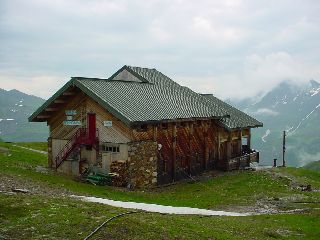 cliquez ici pour voir l'image (Refuge_du_Bonhomme.JPG)