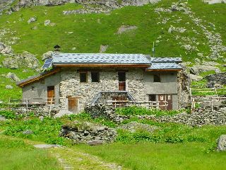 cliquez ici pour voir l'image (Refuge_du_Ruitor.JPG)