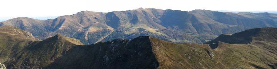 cliquez ici pour voir l'image (Massif-Plomb-Cantal.JPG)